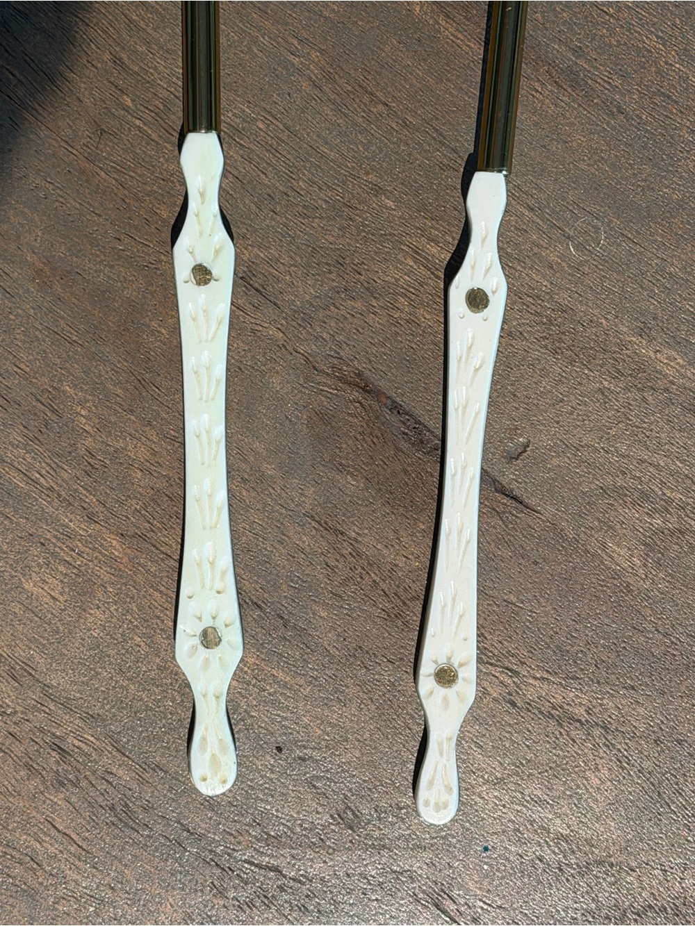 Anthropologie Gold Serving Spoons with Cream Decorative Handles - Picture 4 of 6